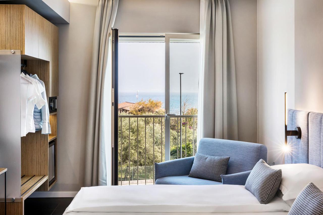 Reflection Boutique Hotels Тосколано Мадерно Екстериор снимка