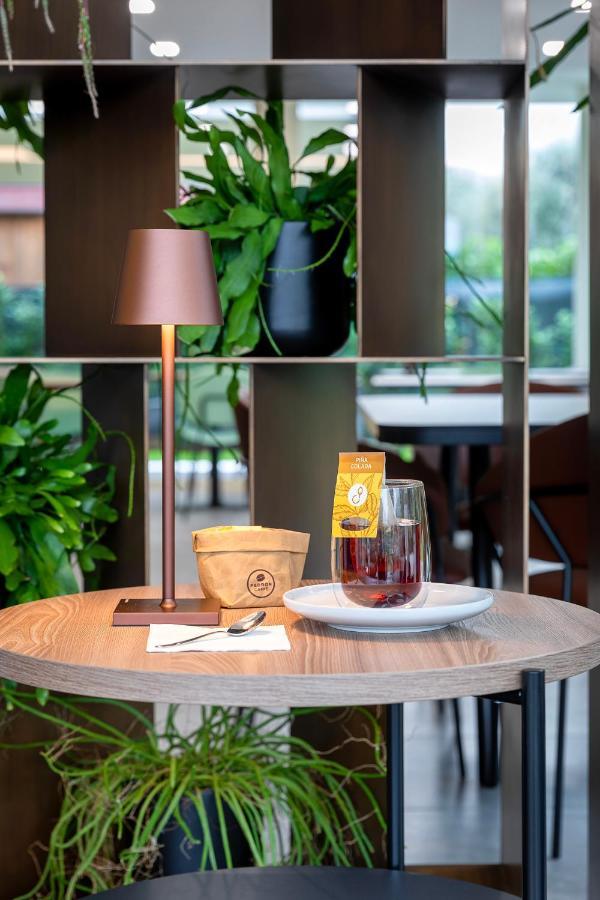 Reflection Boutique Hotels Тосколано Мадерно Екстериор снимка