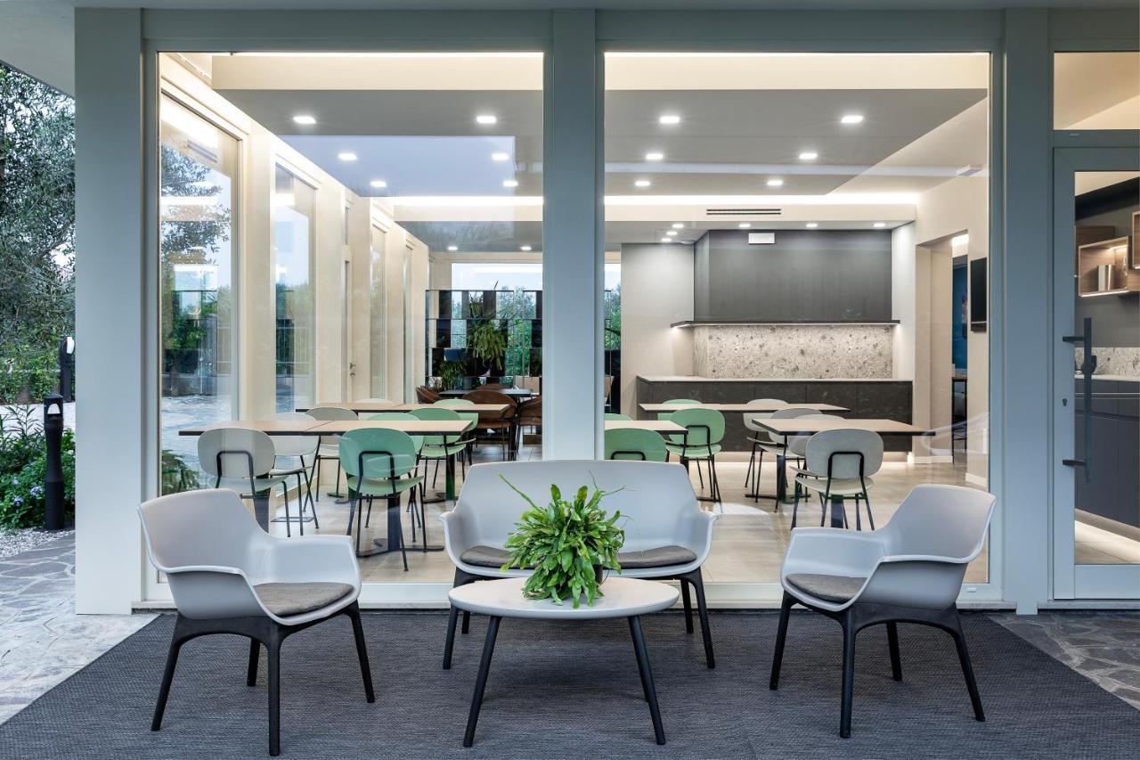 Reflection Boutique Hotels Тосколано Мадерно Екстериор снимка
