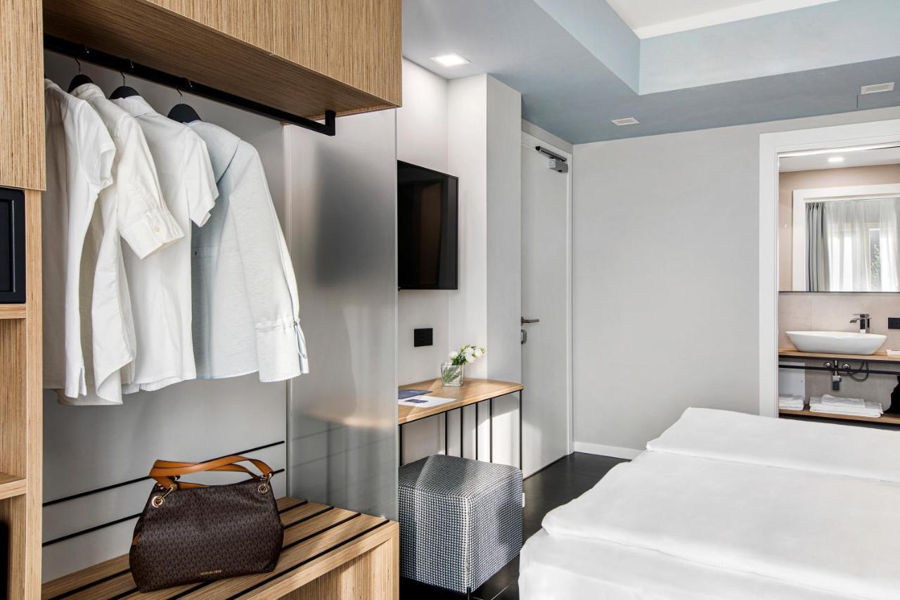 Reflection Boutique Hotels Тосколано Мадерно Екстериор снимка