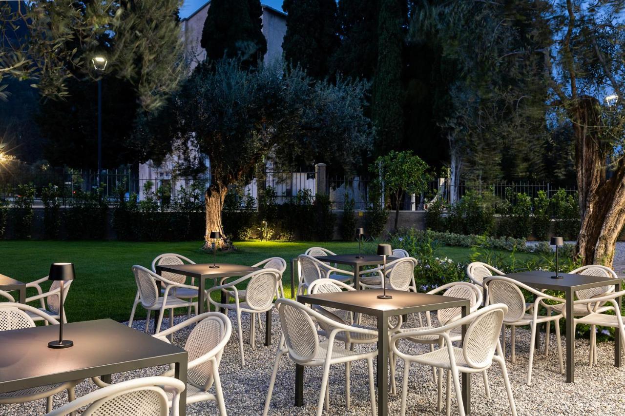 Reflection Boutique Hotels Тосколано Мадерно Екстериор снимка